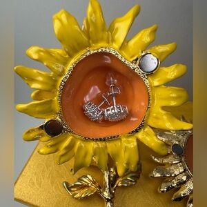 Moissanite Earrings inside Sunflower Trinket Box NWT